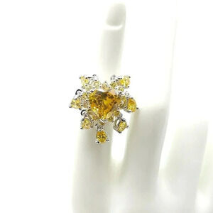 UNCAS Sterling Silver .925 Yellow Rhinestone Dangle Bling Ring Size 5